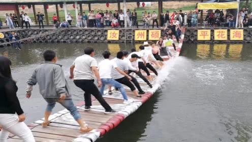 洛阳充满笑声的惊险网红摇摇桥